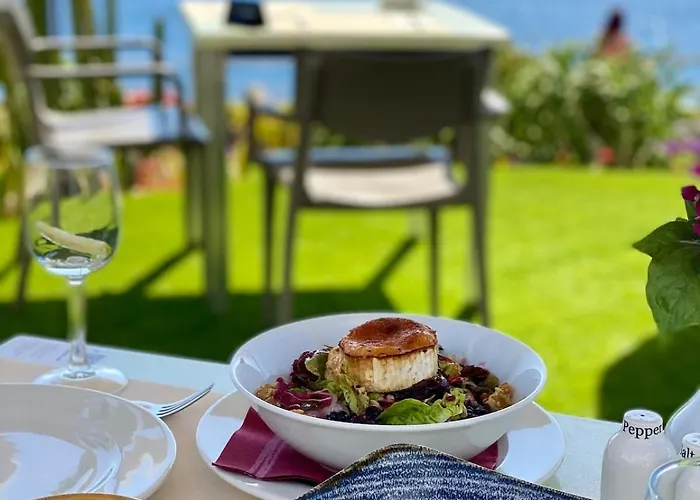 Stunning - View, Location, Pool Lägenhet *